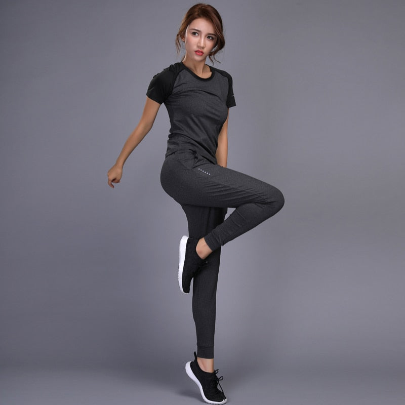 New Women&#39;s Sportswear For Yoga Sets Jogging Clothes Gym Workout Fitness Training Sports T-Shirts Running Pants Leggings Suit